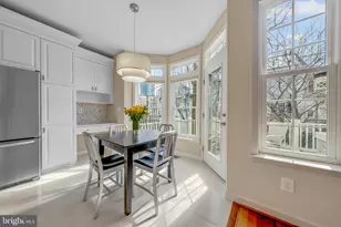 1916 Logan Manor Dr, Reston, VA 20190 - Photo 38