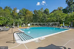 1916 Logan Manor Dr, Reston, VA 20190 - Photo 52