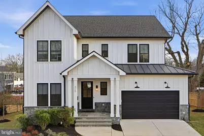 315 Charles Street SE, Vienna, VA 22180 - Photo 2