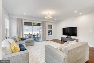 9339 Lemon Mint Ct, Fairfax, VA 22031 - Photo 10