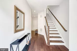 9339 Lemon Mint Ct, Fairfax, VA 22031 - Photo 4