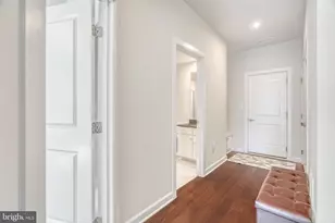 9339 Lemon Mint Ct, Fairfax, VA 22031 - Photo 8