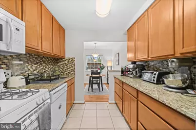 1914 Wilson Lane #T2, McLean, VA 22102 - Photo 8