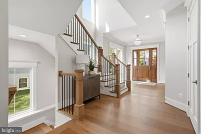 439 Lewis Street NW, Vienna, VA 22180 - Photo 2