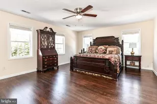 7518 Fairwood Ln, Falls Church, VA 22046 - Photo 14