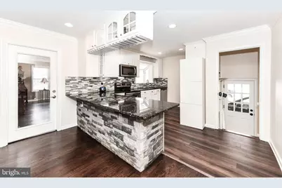 7518 Fairwood Lane, Falls Church, VA 22046 - Photo 8