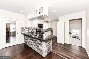 7518 Fairwood Ln, Falls Church, VA 22046 - Photo 8