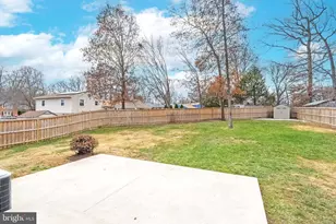 13715 Smallwood Ct, Chantilly, VA 20151 - Photo 32