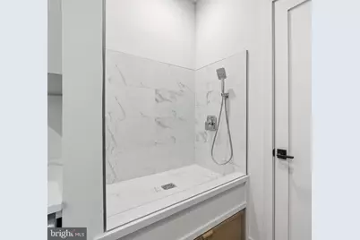 6816 Dean Drive, McLean, VA 22101 - Photo 32