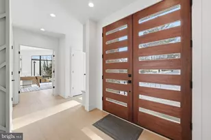 6816 Dean Dr, McLean, VA 22101 - Photo 12