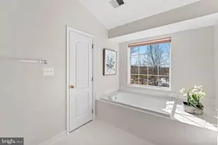 1733 Stuart Pointe Ln, Herndon, VA 20170 - Photo 30