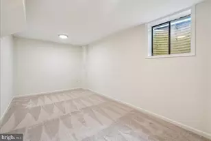 2315 Emerald Heights Ct, Reston, VA 20191 - Photo 28