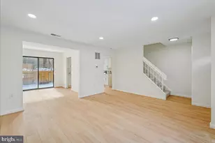 2315 Emerald Heights Ct, Reston, VA 20191 - Photo 6