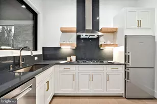 942 Dead Run Dr, McLean, VA 22101 - Photo 28