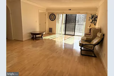 8380 Greensboro Drive #925, McLean, VA 22102 - Photo 12