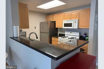 2726 Gallows Road #915, Vienna, VA 22180 - Photo 8