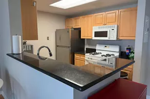 2726 Gallows Rd, Vienna, VA 22180 - Photo 8