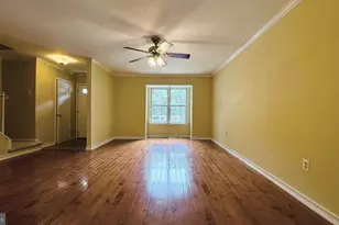 3950 Collis Oak Ct, Fairfax, VA 22033 - Photo 4