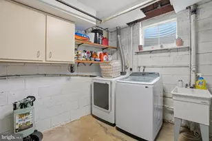 7745 Tiverton Dr, Springfield, VA 22152 - Photo 24