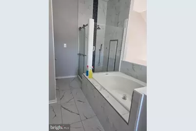 14641 Seasons Drive, Centreville, VA 20120 - Photo 8