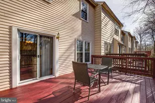 5772 Crownleigh Ct, Burke, VA 22015 - Photo 10