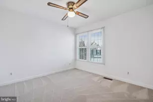 11928 Parkside Dr, Fairfax, VA 22033 - Photo 42