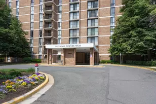 2300 Pimmit Dr, Falls Church, VA 22043 - Photo 32