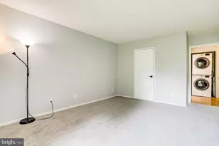 2300 Pimmit Dr, Falls Church, VA 22043 - Photo 18