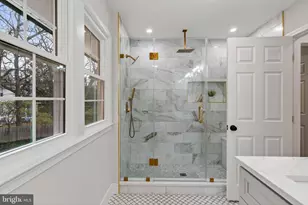 2678 Oakton Glen Dr, Vienna, VA 22181 - Photo 32