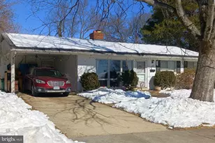 1212 Drake St SW, Vienna, VA 22180 - Photo 2