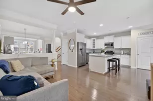 9020 Endicott Pl, Lorton, VA 22079 - Photo 6