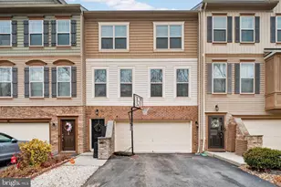 9020 Endicott Pl, Lorton, VA 22079 - Photo 4