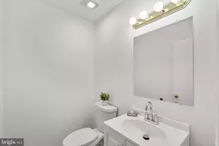 5927 Bayshire Rd, Springfield, VA 22152 - Photo 32