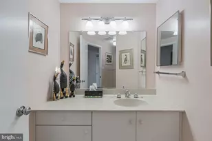 11500 Fairway Dr, Reston, VA 20190 - Photo 32