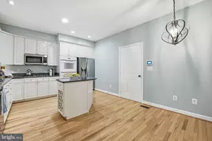 1919 Logan Manor Dr, Reston, VA 20190 - Photo 6