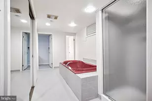 4623 University Dr, Fairfax, VA 22030 - Photo 34