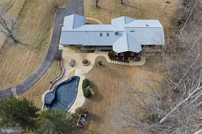 6713 Briarcroft Street, Clifton, VA 20124 - Photo 2