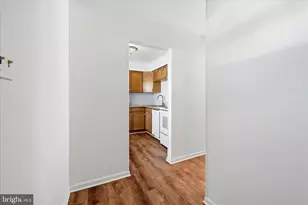 5834 Burke Manor Ct, Burke, VA 22015 - Photo 4