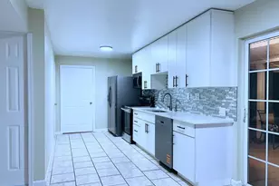 8186 Paper Birch Dr, Lorton, VA 22079 - Photo 2