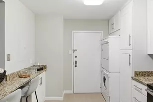 1800 Old Meadow Rd, McLean, VA 22102 - Photo 10