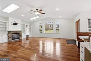 4901 Red Fox Dr, Annandale, VA 22003 - Photo 14