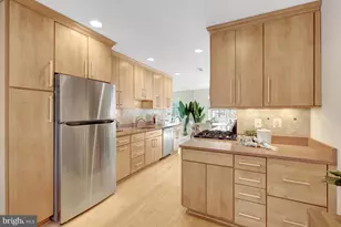 2120 Golf Course Dr, Reston, VA 20191 - Photo 20