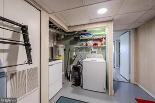 6112 Harmon Pl, Springfield, VA 22152 - Photo 28