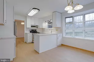 8122 Truro Ct, Springfield, VA 22152 - Photo 6