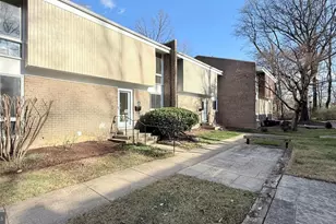 1765 Wainwright Dr, Reston, VA 20190 - Photo 1