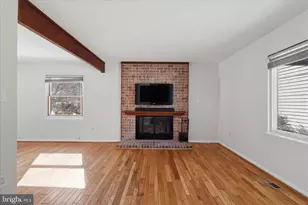 10858 Parcel Ct, Oakton, VA 22124 - Photo 14