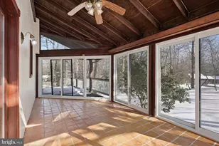 10858 Parcel Ct, Oakton, VA 22124 - Photo 10