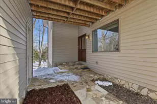 10858 Parcel Ct, Oakton, VA 22124 - Photo 40