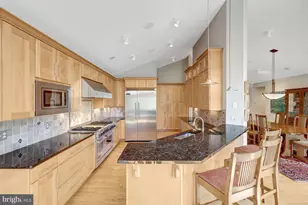 1432 Waggaman Cir, McLean, VA 22101 - Photo 14