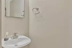 5540 Kendrick Ln, Burke, VA 22015 - Photo 10